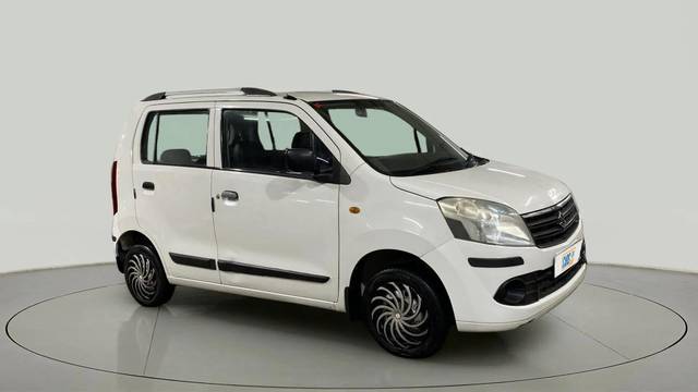 https://images10.gaadi.com/usedcar_image/4616179/original/45e3de7e136913d3513de324d74703fb.jpg?imwidth=6400