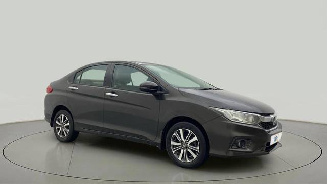 https://images10.gaadi.com/usedcar_image/4616180/original/8f4747d1506c5b0a959acd7b7c0c2ed8.jpg?imwidth=6400