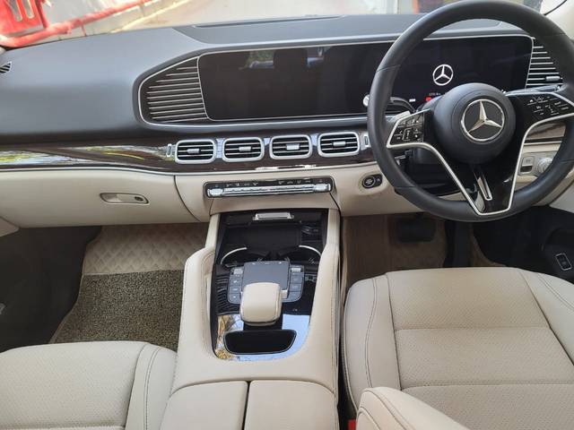 https://images10.gaadi.com/usedcar_image/4616243/original/195844664d3d0b9fa3d70bce404f8086.jpg?imwidth=6402