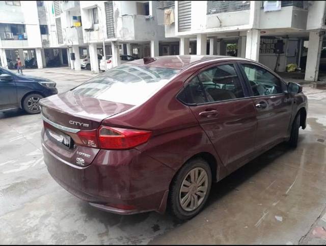 https://images10.gaadi.com/usedcar_image/4616263/original/processed_1ec73fb8-7a2d-4bd3-944b-b017542735e6.jpeg?imwidth=6401