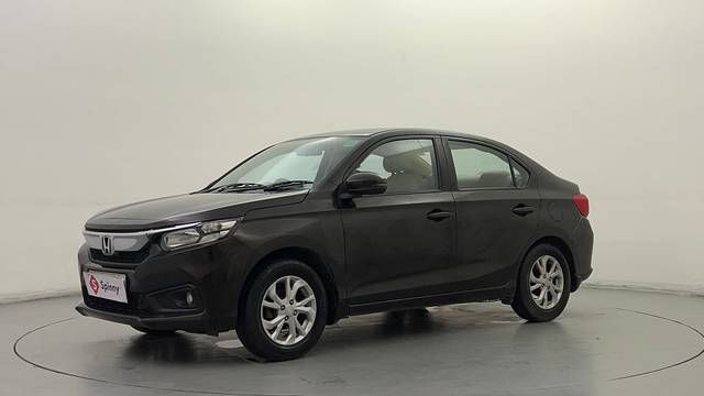 https://images10.gaadi.com/usedcar_image/4616278/original/6a29efc921d86f182ecf5c4a49a114f6.JPG?imwidth=6400