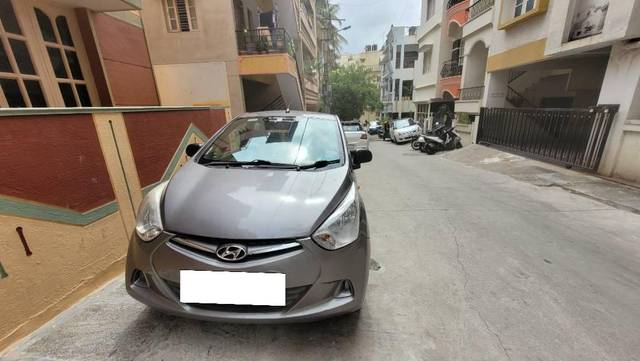 https://images10.gaadi.com/usedcar_image/4616289/original/processed_bc165ba9-26ba-4c53-ae87-cac8f20d935d.jpg?imwidth=6402