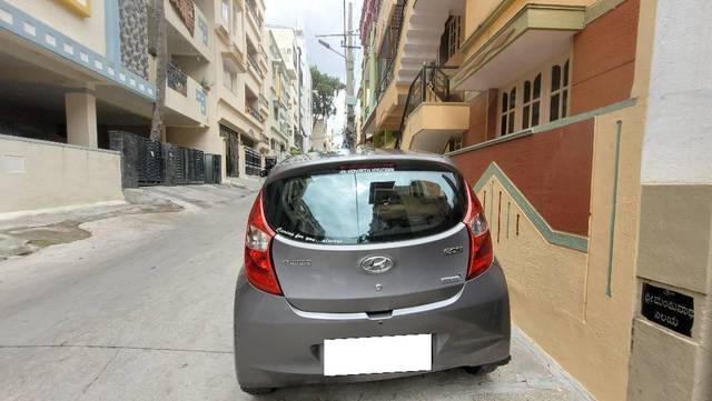 https://images10.gaadi.com/usedcar_image/4616289/original/processed_d61abc8a-bf9a-41b9-bfde-4be8b00c0670.jpg?imwidth=6401