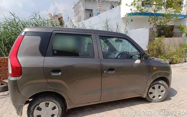 https://images10.gaadi.com/usedcar_image/4616310/original/processed_024ba09c-8dd5-47b1-a5c9-d6d8404aa758.jpg?imwidth=6402