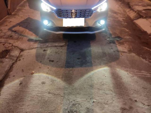 https://images10.gaadi.com/usedcar_image/4616318/original/processed_c63d2aad-501b-469d-ad79-5c379848eee5.jpg?imwidth=6400