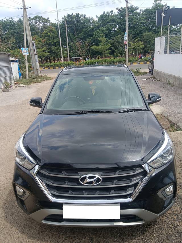 https://images10.gaadi.com/usedcar_image/4616319/original/processed_6e724592358436f7f94cfb5247b71752.jpg?imwidth=6402