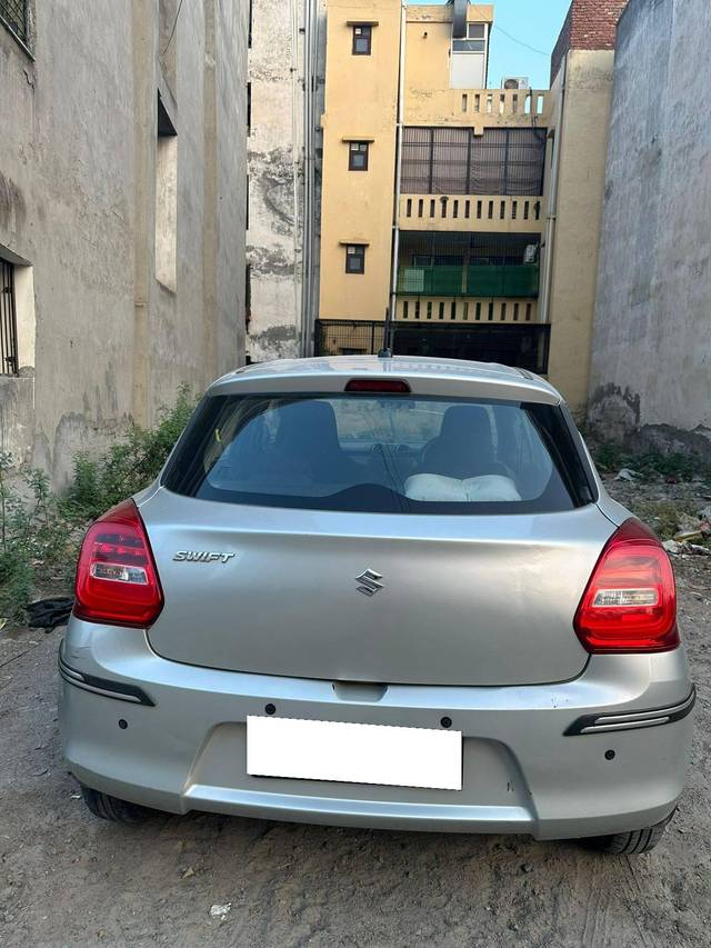https://images10.gaadi.com/usedcar_image/4616360/original/processed_1540fc4d-2fdb-4d1d-9285-34628a8ce435.jpg?imwidth=6400