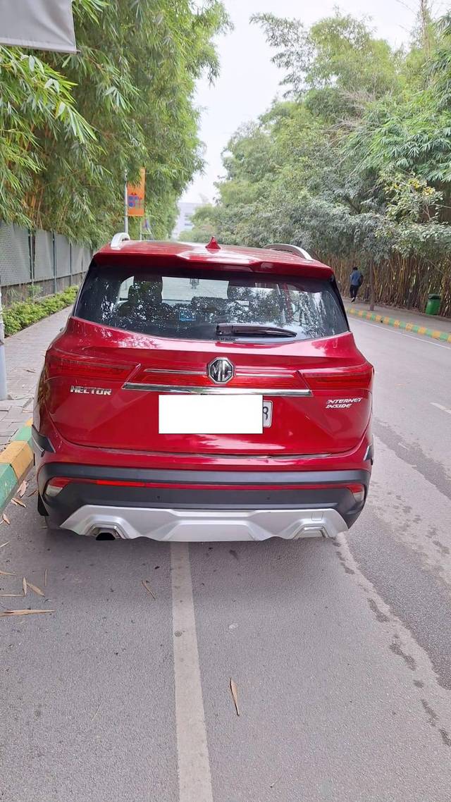 https://images10.gaadi.com/usedcar_image/4616446/original/processed_0e64c13b-ce2e-4db9-ac1f-1fdc0d6da74f.jpg?imwidth=6401