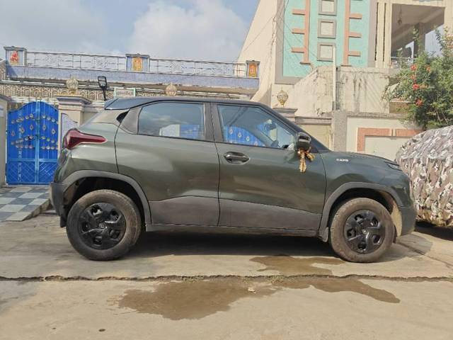 https://images10.gaadi.com/usedcar_image/4616448/original/processed_f5bd5446-eb8c-45f2-9d2f-d1170a65aa1b.jpg?imwidth=6401