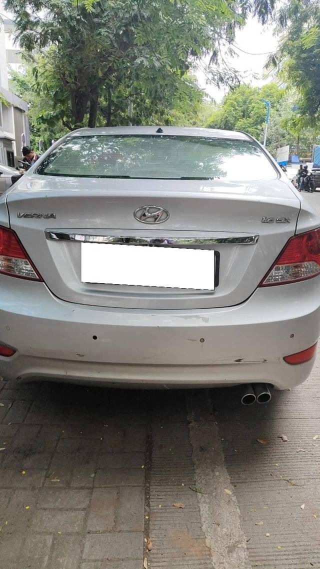 https://images10.gaadi.com/usedcar_image/4616466/original/processed_8f622616-664c-4fcd-b14f-f345d249a1b1.jpg?imwidth=6400