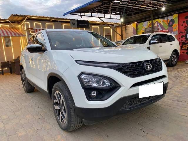 https://images10.gaadi.com/usedcar_image/4616481/original/processed_b5170df5-0fd3-4c2f-81bd-2df99efc2a93.jpg?imwidth=6400