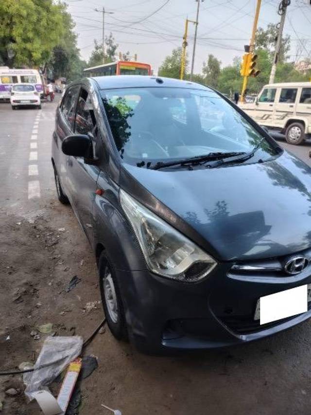 https://images10.gaadi.com/usedcar_image/4616494/original/processed_9708e670-2256-414e-be72-d1969db02222.jpeg?imwidth=6400