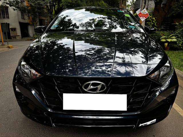 https://images10.gaadi.com/usedcar_image/4616497/original/processed_75d11183a7e9161ca810ab755c6ec3a6.jpg?imwidth=6402