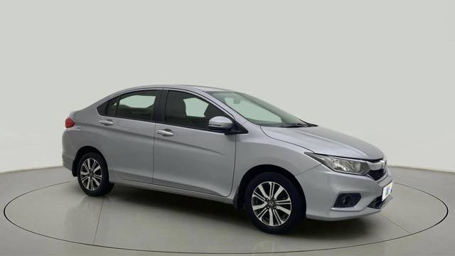 https://images10.gaadi.com/usedcar_image/4616623/original/9f5ea7aadf18a136a06d9084514a0b37.jpg?imwidth=6400