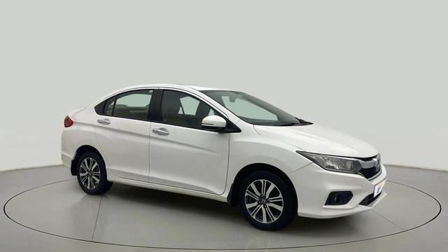 https://images10.gaadi.com/usedcar_image/4616664/original/a82cae898091643f181a4390dad787b7.jpg?imwidth=6400
