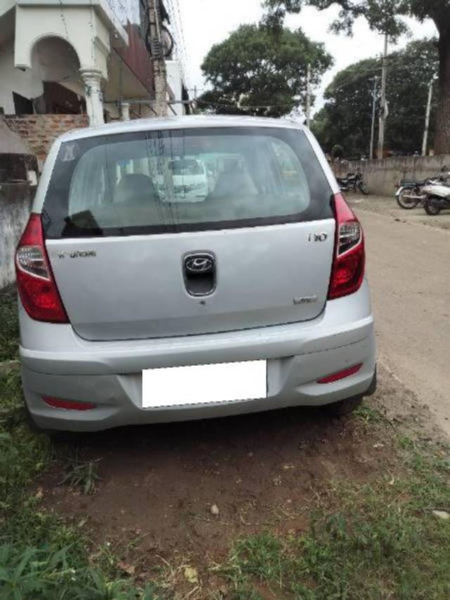 https://images10.gaadi.com/usedcar_image/4616693/original/processed_d9c7d58e-c026-40e4-9b5d-8b266a161395.jpg?imwidth=6400