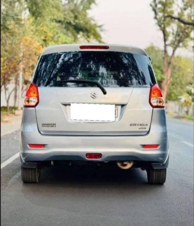 https://images10.gaadi.com/usedcar_image/4616771/original/processed_e9340b6f-d4f3-4b10-ac92-b13703a20090.jpeg?imwidth=6402