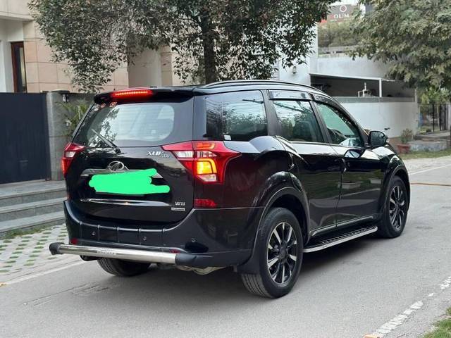 https://images10.gaadi.com/usedcar_image/4616784/original/processed_5c02c92f-5d42-4e2f-943d-8afaf556ffcd.jpg?imwidth=6402