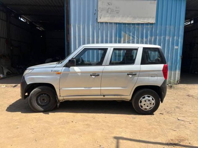 https://images10.gaadi.com/usedcar_image/4616809/original/processed_aa80ce3c-c204-44c4-830a-99e87a3e21df.jpeg?imwidth=6402