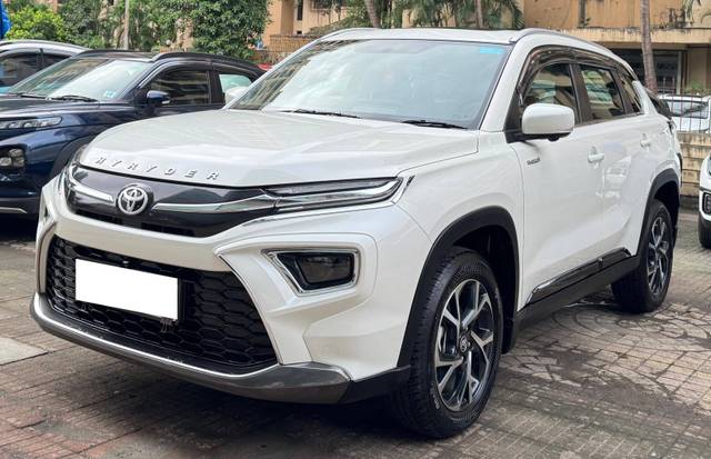 https://images10.gaadi.com/usedcar_image/4616813/original/processed_a3a1de574b1aba73899bc03d3a42b84c.jpg?imwidth=6402