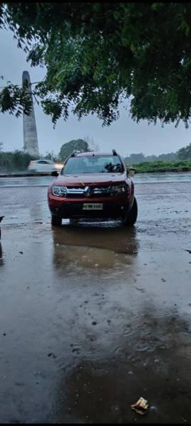 https://images10.gaadi.com/usedcar_image/4616831/original/processed_fc14b0ff-3959-4ed1-b7e2-112fa87eed81.jpg?imwidth=6400