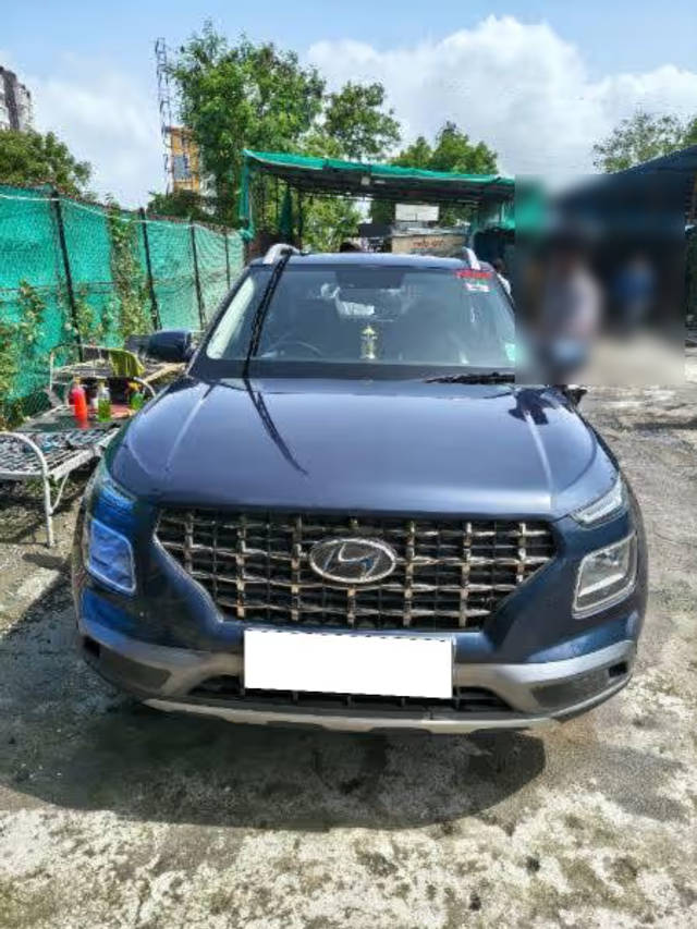 https://images10.gaadi.com/usedcar_image/4616833/original/faa1d71d-638e-4956-86c5-fb5b0c598aa6.png?imwidth=6400