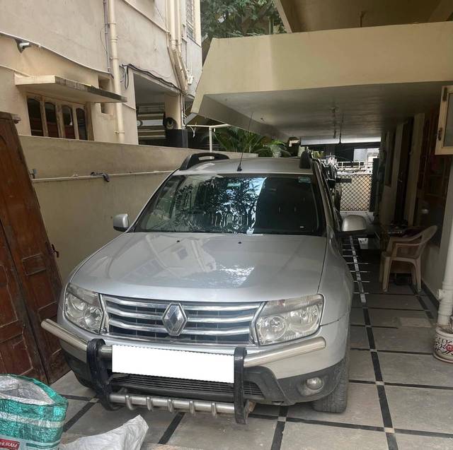 https://images10.gaadi.com/usedcar_image/4616843/original/processed_8813bdef-880b-4a39-90b7-52fba1dfbdc5.jpg?imwidth=6401