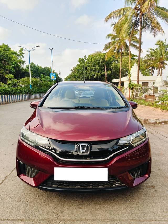 https://images10.gaadi.com/usedcar_image/4616898/original/processed_b2a11f045bf57b3ae9bbae638a462808.jpg?imwidth=6400
