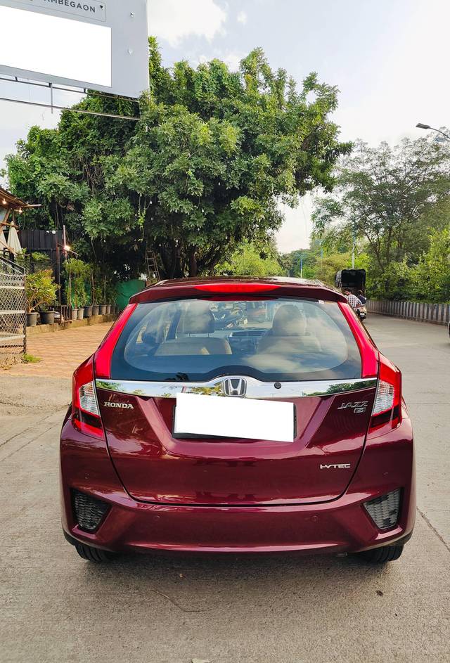 https://images10.gaadi.com/usedcar_image/4616898/original/processed_d85c73127f9c4bad6500c9bc6407108e.jpg?imwidth=6401