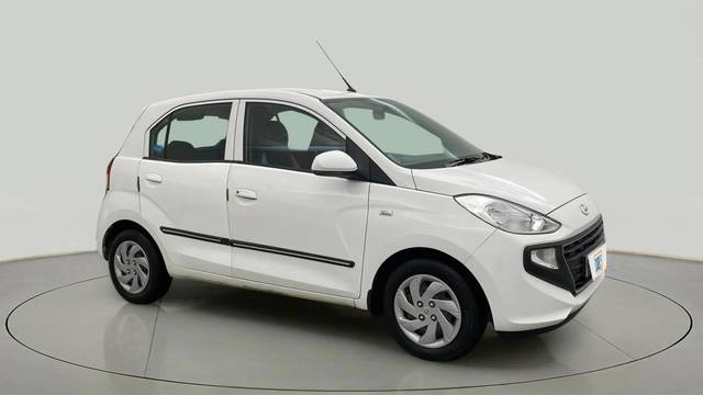https://images10.gaadi.com/usedcar_image/4616914/original/ce81b98f2dd7889fbd241abaaebceae5.jpg?imwidth=6400