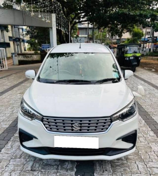 https://images10.gaadi.com/usedcar_image/4616922/original/processed_79992657-103e-45f0-ba1b-e8cbb5fa69fc.jpeg?imwidth=6402