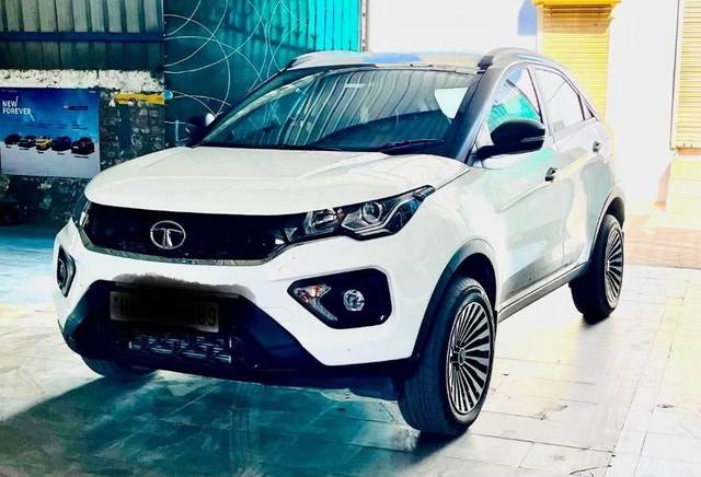 https://images10.gaadi.com/usedcar_image/4616937/original/processed_3f373889-5aa9-4e66-9e34-67c90c2cbe0a.jpeg?imwidth=6400