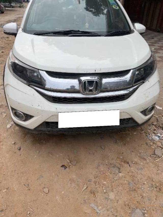 https://images10.gaadi.com/usedcar_image/4616938/original/processed_cb96f4b4-7283-44e1-b562-a3d8f449bfe4.jpg?imwidth=6400
