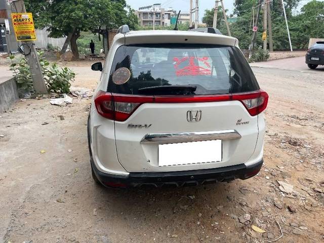 https://images10.gaadi.com/usedcar_image/4616938/original/processed_ee39b8c8-e98e-4824-8c92-4ff8690956db.jpg?imwidth=6402