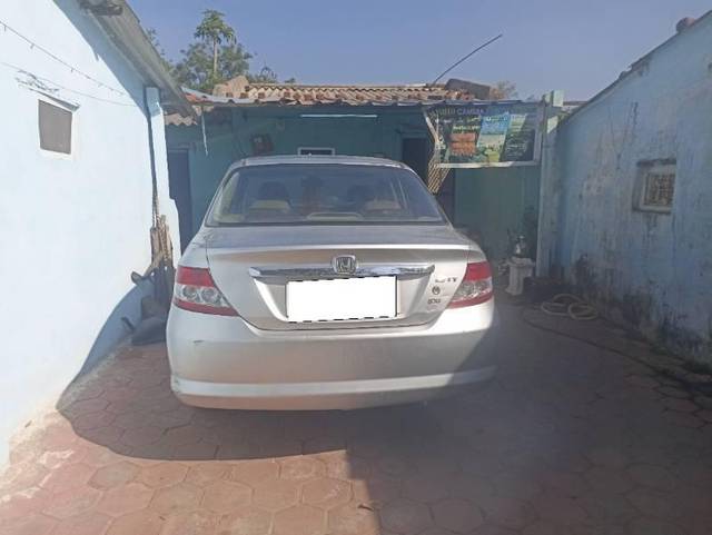 https://images10.gaadi.com/usedcar_image/4617018/original/processed_2b77f8df-4349-40fd-b2e5-e81ab5d78405.jpg?imwidth=6402