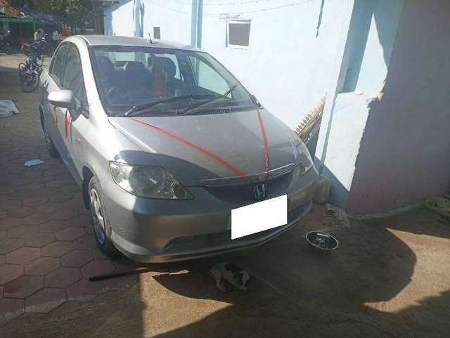 https://images10.gaadi.com/usedcar_image/4617018/original/processed_4dc1a92c-b15c-40d5-9f18-47e7e1976975.jpg?imwidth=6400