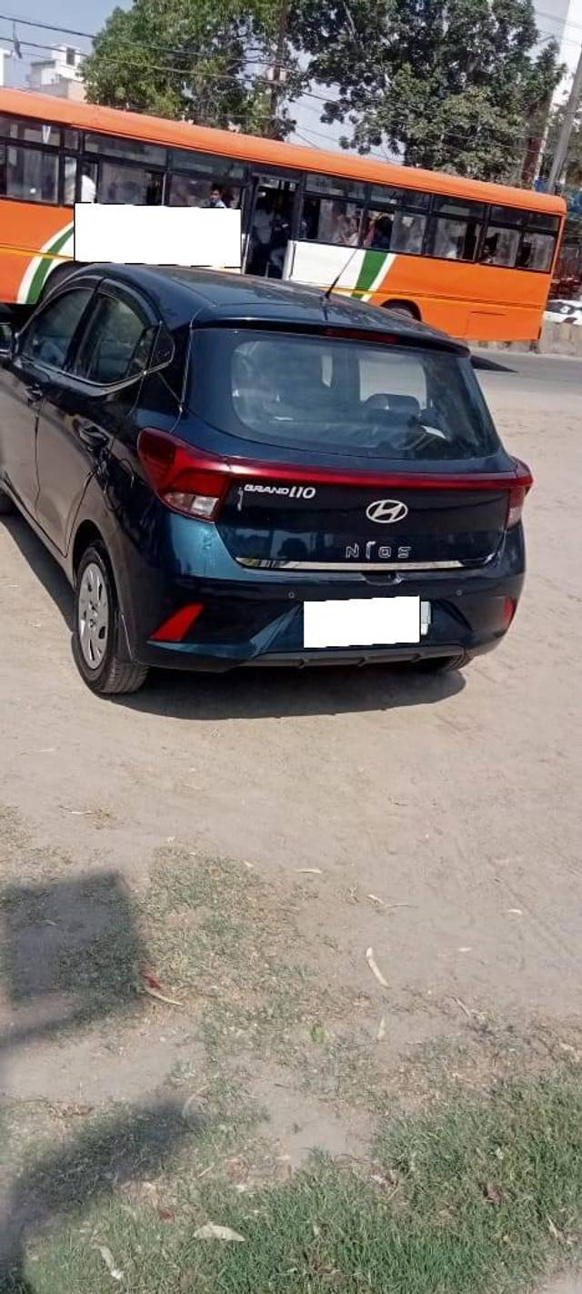 https://images10.gaadi.com/usedcar_image/4617027/original/processed_c574533f-59aa-4be0-96c7-45bdd9580007.jpg?imwidth=6400