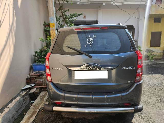 https://images10.gaadi.com/usedcar_image/4617031/original/processed_ae64de2c-3d40-4be6-b30c-5f184d4e78c1.jpg?imwidth=6401