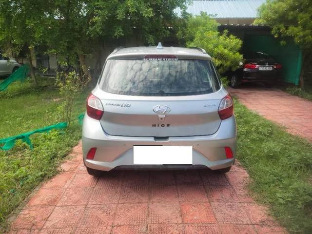 https://images10.gaadi.com/usedcar_image/4617040/original/processed_27abb179-cd8e-4bed-b4d1-1967698afc29.jpg?imwidth=6401