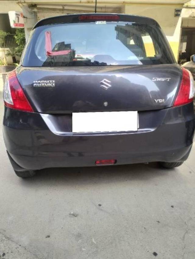 https://images10.gaadi.com/usedcar_image/4617045/original/processed_960c8f2a-73d0-470b-b43e-0f245c6546d5.jpg?imwidth=6401