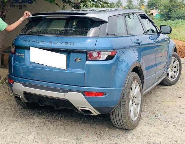 https://images10.gaadi.com/usedcar_image/4617113/original/processed_fa3c24c6-4fad-4692-9b2b-de38a098520a.jpg?imwidth=6401