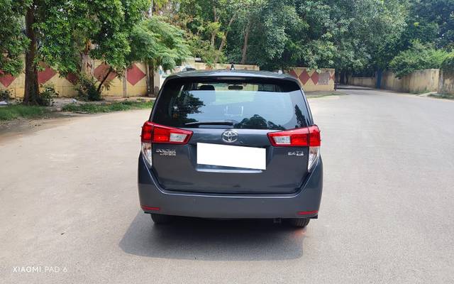 https://images10.gaadi.com/usedcar_image/4617114/original/processed_b6f45615-dd5a-461d-b9c7-d7517d55c98d.jpg?imwidth=6402