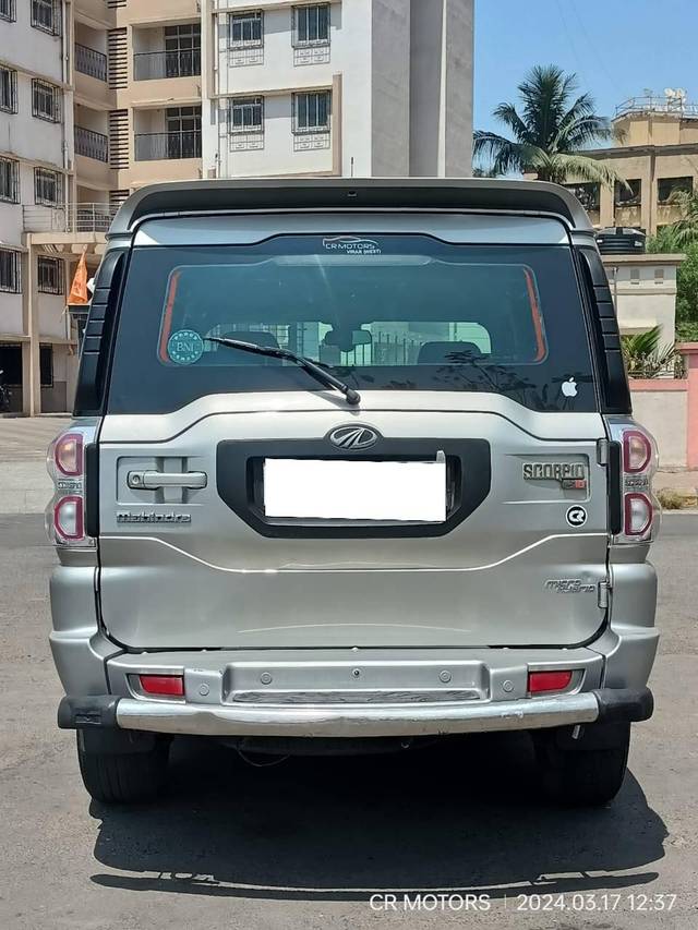 https://images10.gaadi.com/usedcar_image/4617120/original/processed_167fc95b7fd5577ca76e7b1f34053130.jpg?imwidth=6402