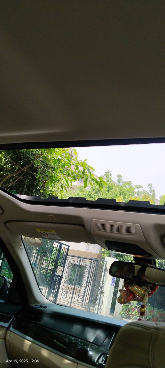 https://images10.gaadi.com/usedcar_image/4617123/original/7d11efda4fc11a6aa27adb92c67ecf38.jpg?imwidth=6401
