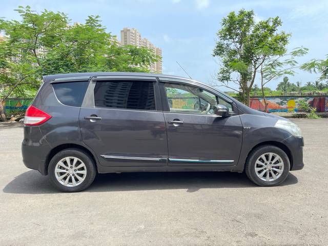 https://images10.gaadi.com/usedcar_image/4617133/original/b2f23dd8658500e7e640a1ab00ef3142.jpg?imwidth=6401