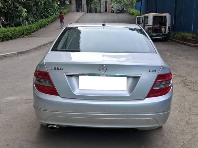 https://images10.gaadi.com/usedcar_image/4617135/original/processed_5b51d0d4a4d74836c69a678050fcc9d3.jpg?imwidth=6402