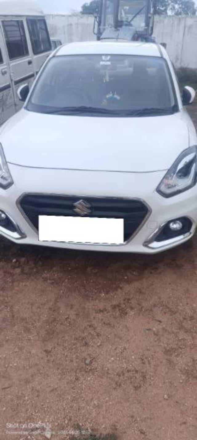 https://images10.gaadi.com/usedcar_image/4617138/original/processed_39318bac-c43e-4ed7-9b71-1af9567bf7c1.jpg?imwidth=6400