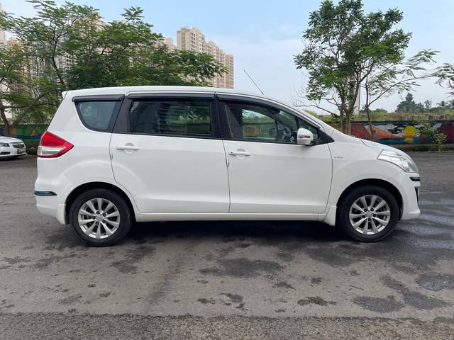 https://images10.gaadi.com/usedcar_image/4617140/original/1b01ec844aa79b2e74f5c7b4b80f7be4.jpg?imwidth=6401