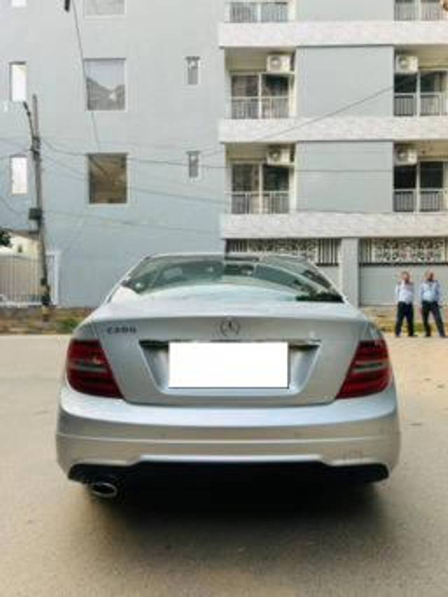 https://images10.gaadi.com/usedcar_image/4617141/original/processed_a765f9fd242094c52ce2c91054b1689f.jpg?imwidth=6401