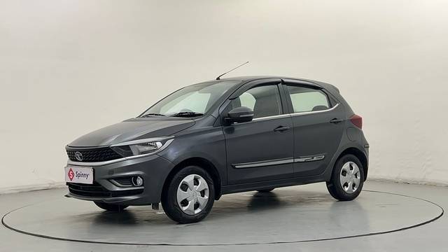https://images10.gaadi.com/usedcar_image/4617142/original/712d0ac8cbf0e656620c7ffac3fdcedf.JPG?imwidth=6400
